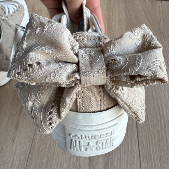 ❤️Converse Chuck Taylor All Star Lift Bow Sz 9.5 Women Shoes Embroidered A10246C - Picture 9 of 16